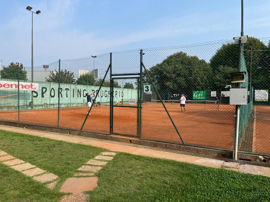 Hotel Sporting Brugherio Exterior foto
