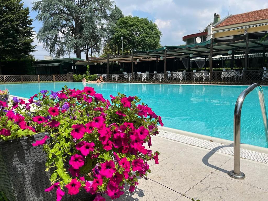 Hotel Sporting Brugherio Exterior foto